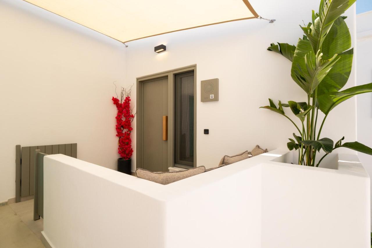 Sunsal Luxury Studios - Sky Naousa  Exterior photo